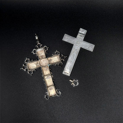 17th Century Italian Silver Reliquary Crucifix